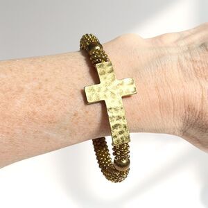 Vintage Cross Bracelet Gold Tone Hammered Metal Beaded Elastic Jewelry Christian